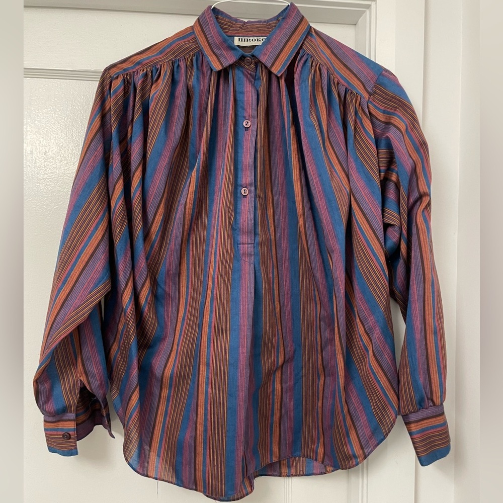 🕺 VINTAGE Women’s Flowy Multicolor Striped Shirt